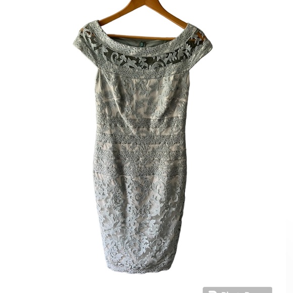 Tadashi Shoji Filigree Embroidered Lace
Dress Size 2 - Picture 5 of 7